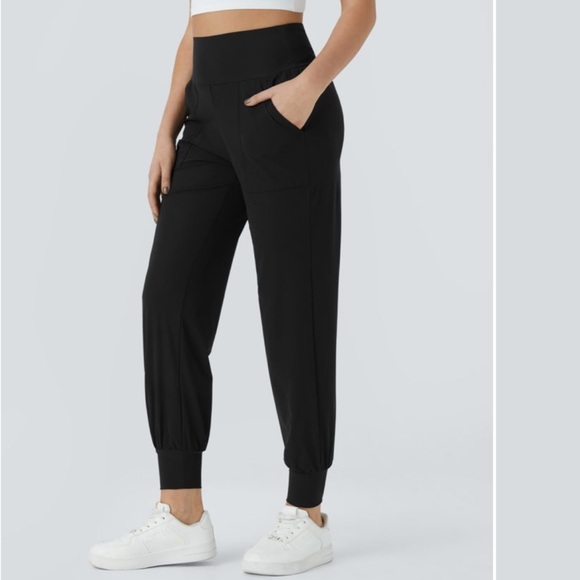 Halara high waisted joggers - Picture 10 of 11